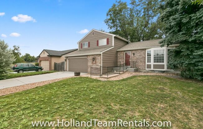 Tri-level Home in Centennial!