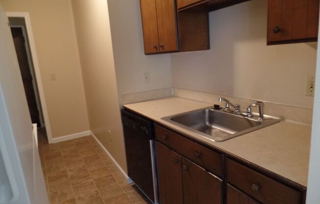 1 bed, 1 bath, 720 sqft, $1,050, Unit 310