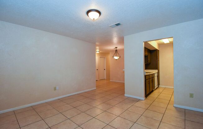 2 BEDROOM 2 BATH PATIO HOME WITH 1010 SF