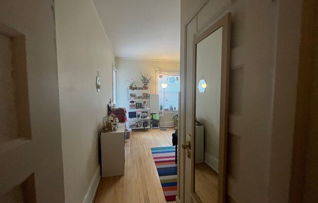 4 beds, 2 baths, $2,295, Unit 10