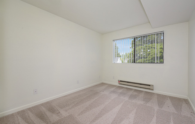 1 bed, 1 bath, 648 sqft, $1,675, Unit 1-205