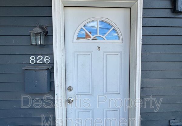 826 WALLBRIDGE W END ST