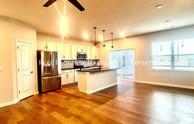3162 HUTTON GDNS LN