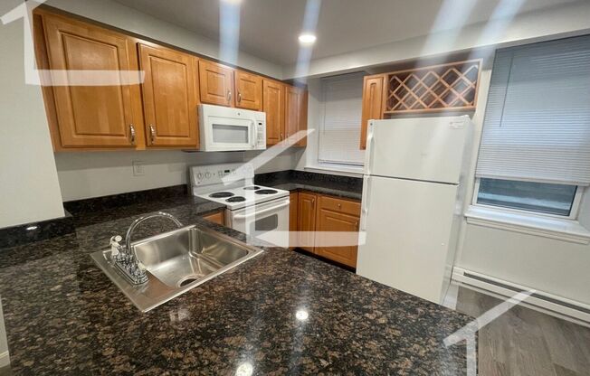 Quiet Fenway studio available 5/1