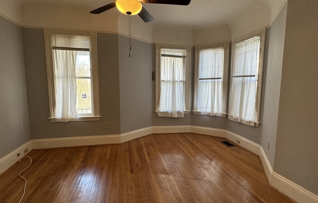 2 beds, 1 bath, 1,000 sqft, $2,200, Unit 1