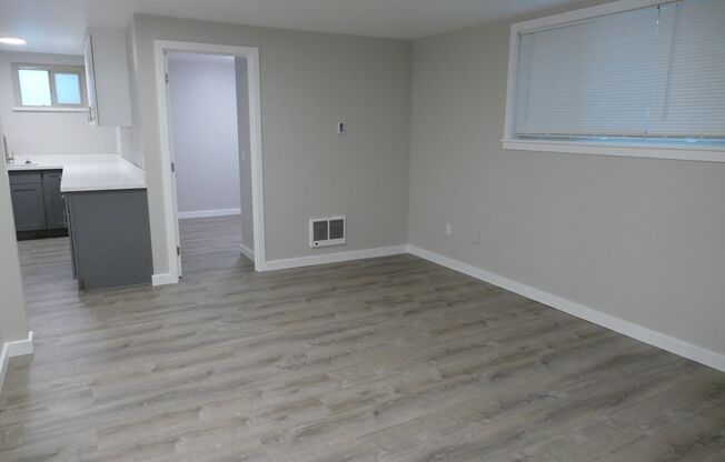 2 beds, 1 bath, 750 sqft, $2,250, Unit 2