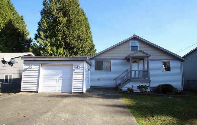 UPDATED & WELL MAINTAINED 3 BED, 2 BATH SEATTLE HOUSE FOR RENT