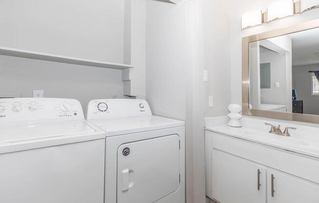 2 beds, 2 baths, 943 sqft, $1,424