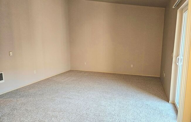 2 beds, 2 baths, 1,037 sqft, $1,525, Unit 266