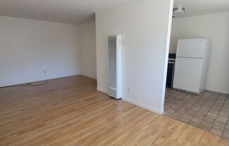 Clean, quiet 2 bedroom, and end unit, with lots of Natural Light in the Living Room and Kitchen area