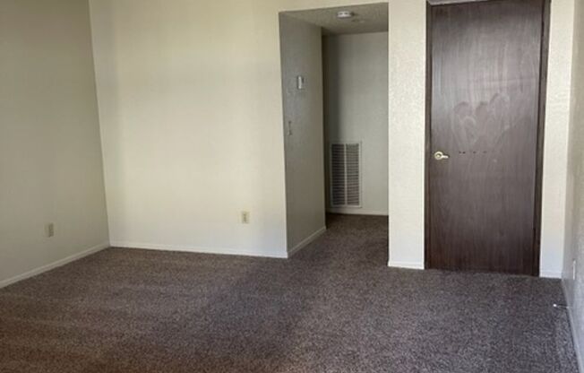 1 bed, 1 bath, $875