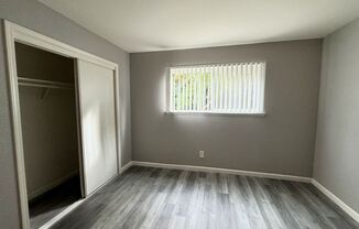 Oak Plaza Apartments