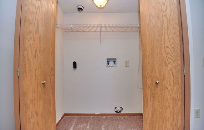 2 beds, 1 bath, 925 sqft, $1,025, Unit 1007