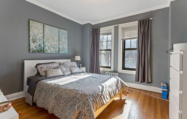 2 beds, 2 baths, 1,275 sqft, $2,950, Unit 540-2A