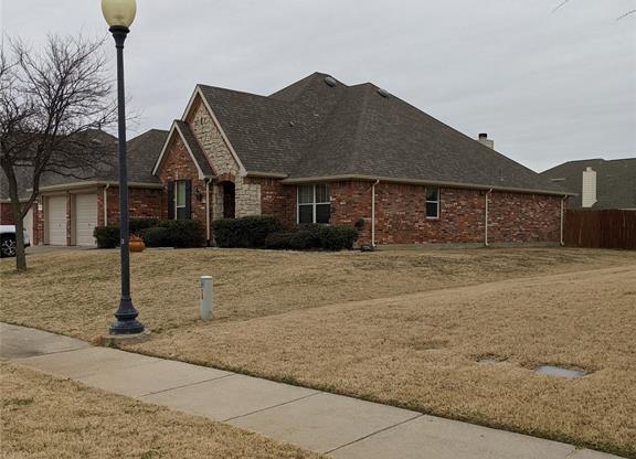 2424 DAWN MIST DR