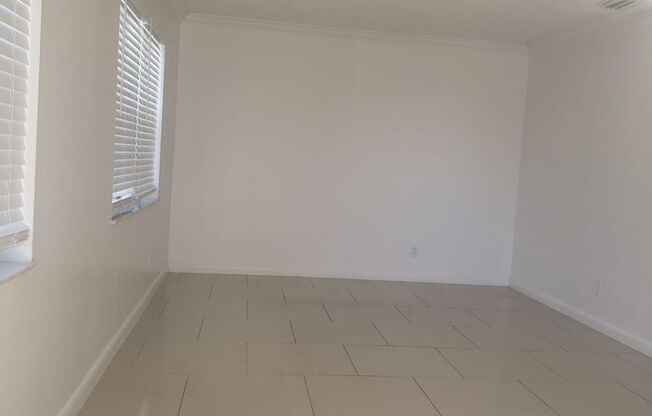 2 beds, 1 bath, 900 sqft, $1,895, Unit 217