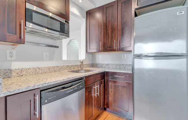 1367 K ST SE