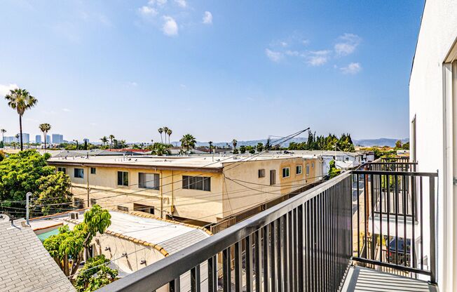 2055 S Garth