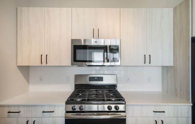 1 bed, 1 bath, $2,225, Unit 8205