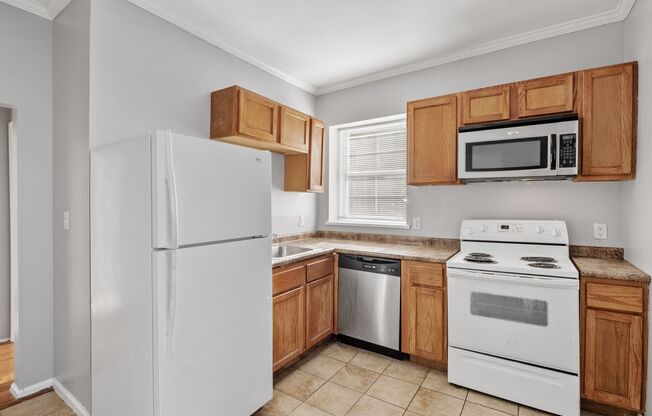 2 beds, 1 bath, 1,000 sqft, $1,125, Unit 2215