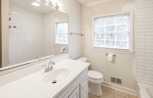 4 beds, 2.5 baths, $2,450