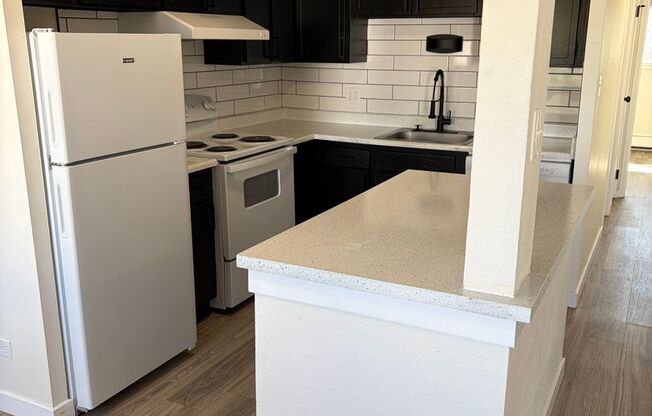 2 beds, 2 baths, 805 sqft, $1,575, Unit A-301