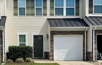 3BR/2.5BA Townhouse in Steele Creek's Stonegrove Neighborhood