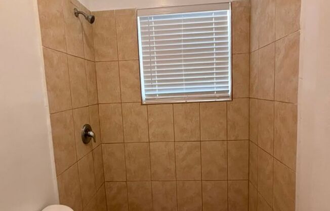 1 bed, 1 bath, 550 sqft, $1,400, Unit Unit 15