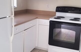 2 beds, 2 baths, $1,575, Unit 927 SE 14th Terr #4