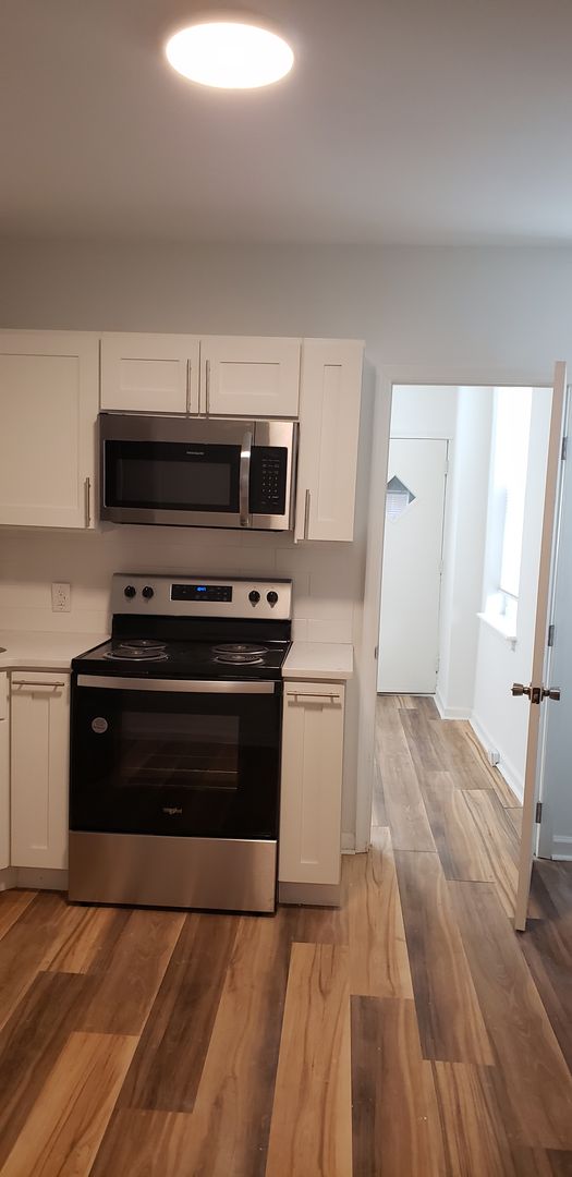 Stunning remodeled 3-Bedroom, 1 bath Townhome in the Heart of Philadelphia, Vouchers welcome