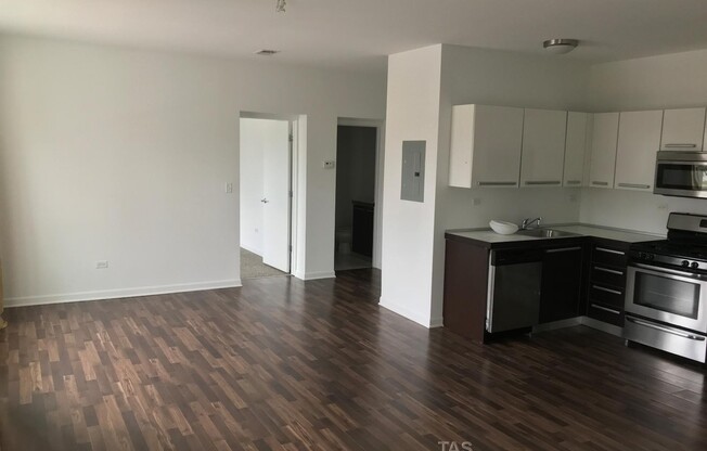 1 bed, 1 bath, $1,750, Unit 2D