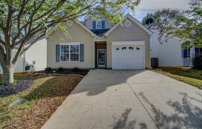 Spacious 3 BR, 2.5 BA Home In District 2, With Easy Access to I-85 & Downtown Spartanburg