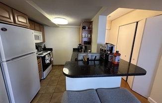 2 beds, 1 bath, 971 sqft, $4,000, Unit 7E