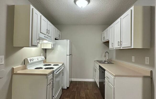 2 beds, 1 bath, 750 sqft, $1,238, Unit 1935w