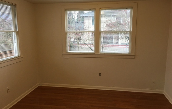 4 beds, 1 bath, $2,195