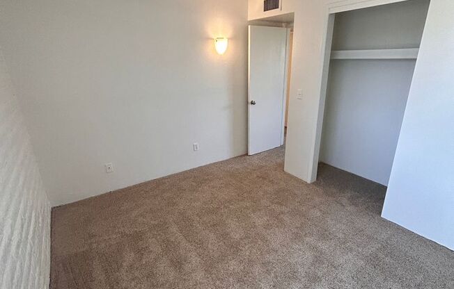 2 beds, 1 bath, 615 sqft, $989, Unit 101B