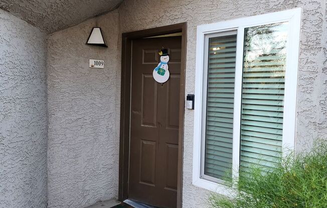 2 beds, 2 baths, $1,900, Unit Unit 1009