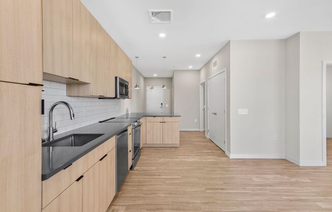 1 bed, 1 bath, 614 sqft, $2,871, Unit 201