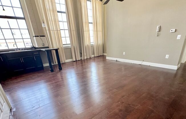 Unique 2 Bedroom Apartment FOR RENT in Chester $1400