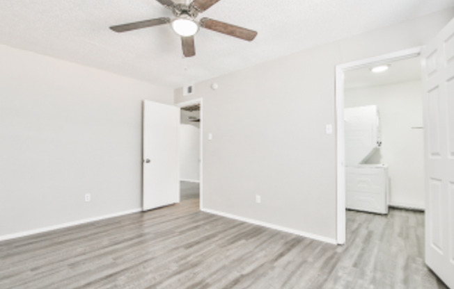 1 bed, 1 bath, 735 sqft, $895