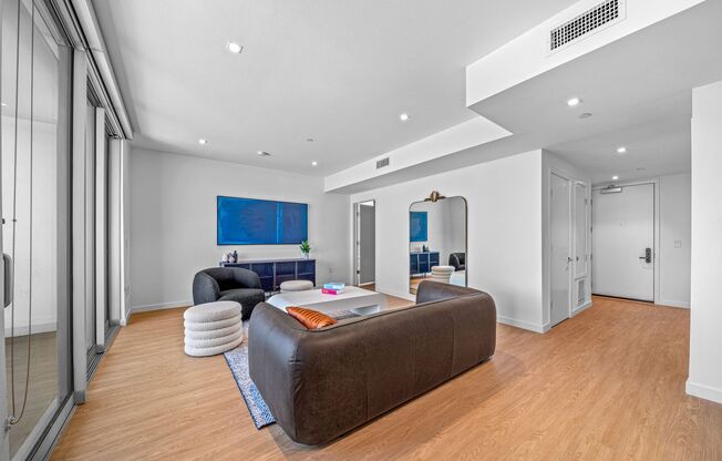 3 beds, 3 baths, 1,158 sqft, $5,595, Unit 505