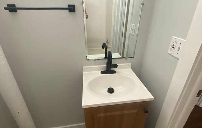 Studio, 1 bath, 314 sqft, $1,450, Unit 4