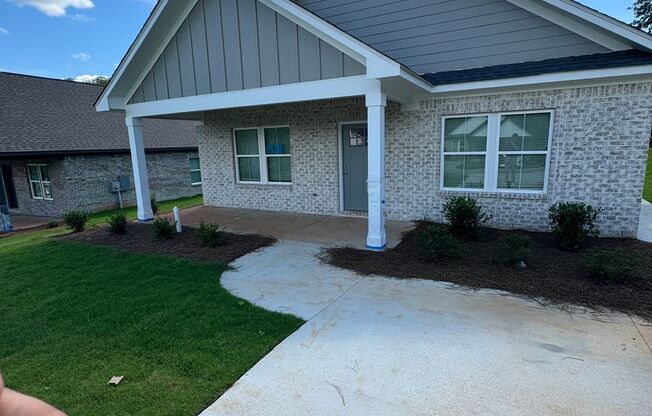 Great home available in July!!