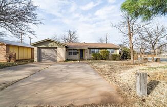 Vintage 3 Bedroom Home w/ Large Backyard