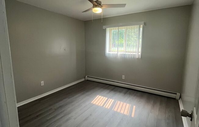 1 bed, 1 bath, $960, Unit 205