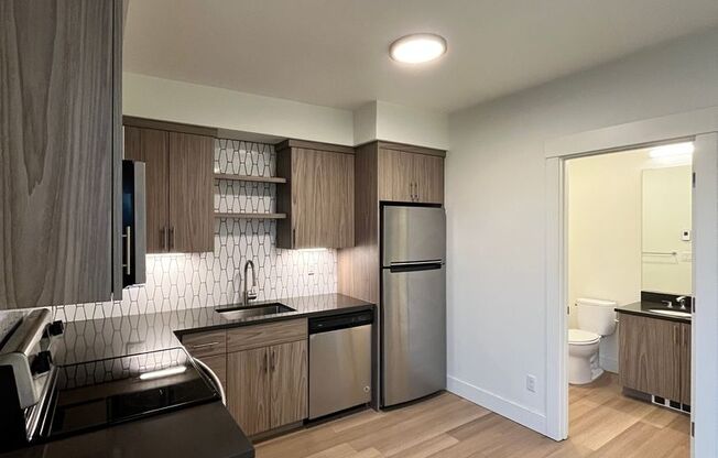 1 bed, 1 bath, $1,295, Unit 302