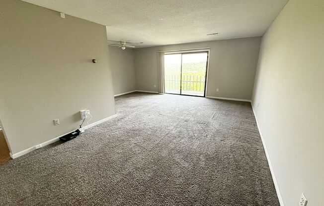 1 bed, 1 bath, 750 sqft, $1,095, Unit 1600-401