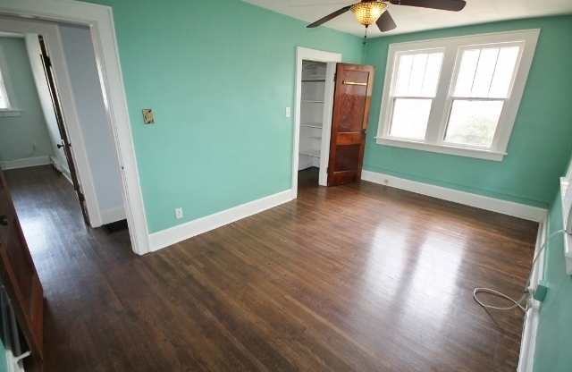 3 beds, 1 bath, $1,999