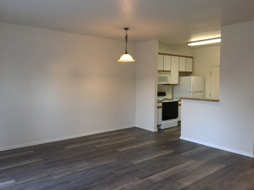 2002 SW Canyon Drive