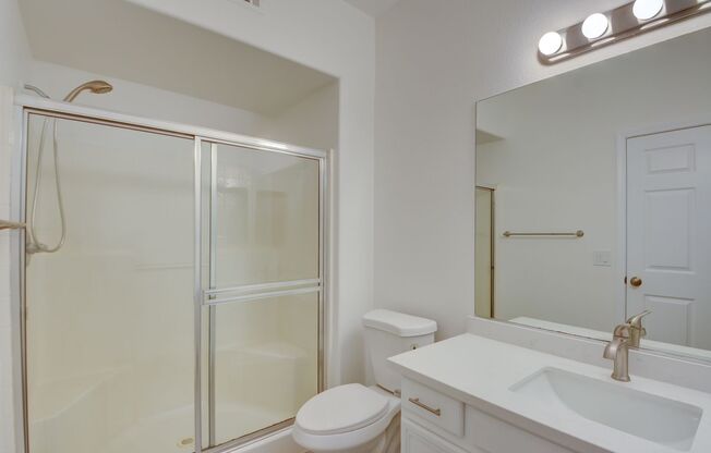 2 beds, 2 baths, $1,550, Unit 213